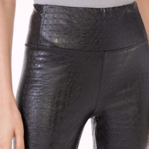 NWT 7 For All Mankind Croc Embossed Faux Leather Leggings in Black - Size L - Picture 4 of 15